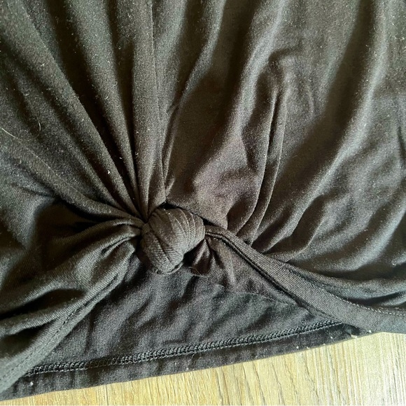 🔥SALE - any 4/$20. Press Knotted Crop Top - Picture 4 of 4